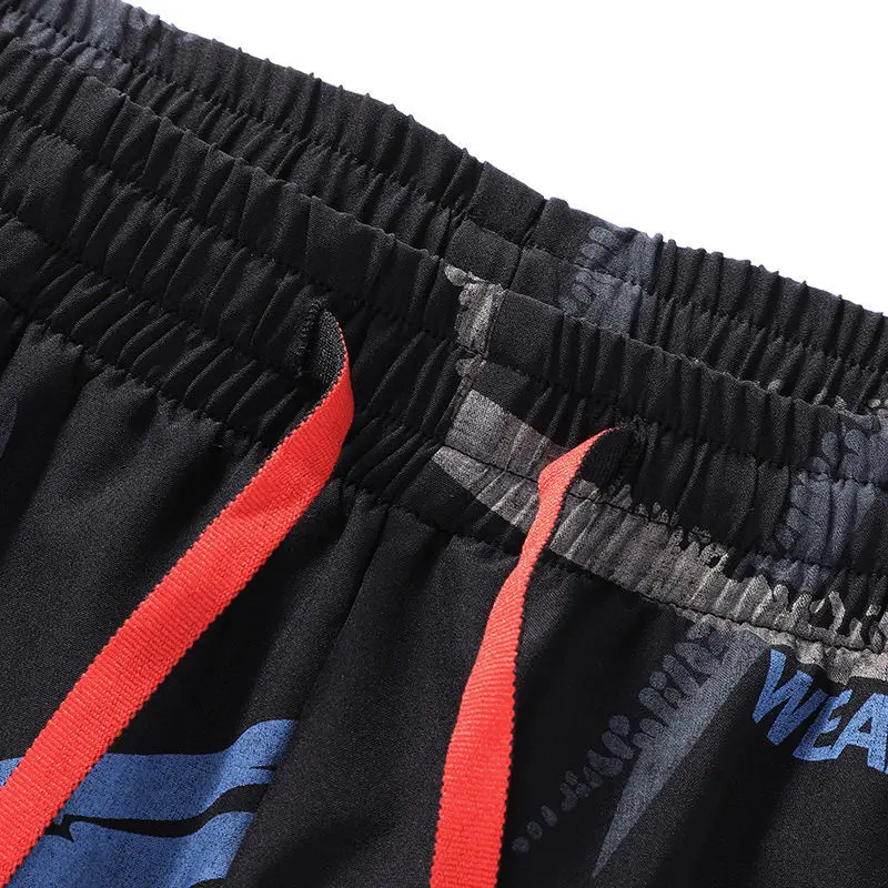 2021 Summer Casual Shorts Men's Ice Trend, Versatile, Wearing Beach Pants, Straight Tube Loose 5-point Medium Pants