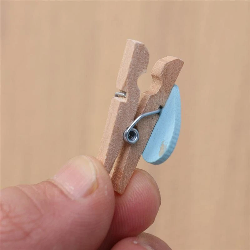

SKTN 20Pcs/Pack Mini Heart Wooden Clothespin Photo Paper Clips Peg Pin Craft Postcard Clips Home Wedding Decoration