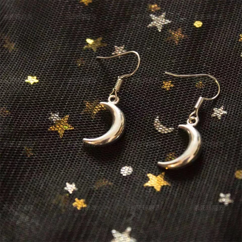 

Korean fashion personality temperament Crescent moon exquisite trend simple women's stud earring Ear clip jewelry wholesale