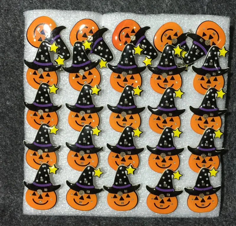 

New LED Light Glowing Blinking Women Kids Brooch Pins Halloween Ghost Festival Pumpkin Brooches Gift Jewelry Halloween