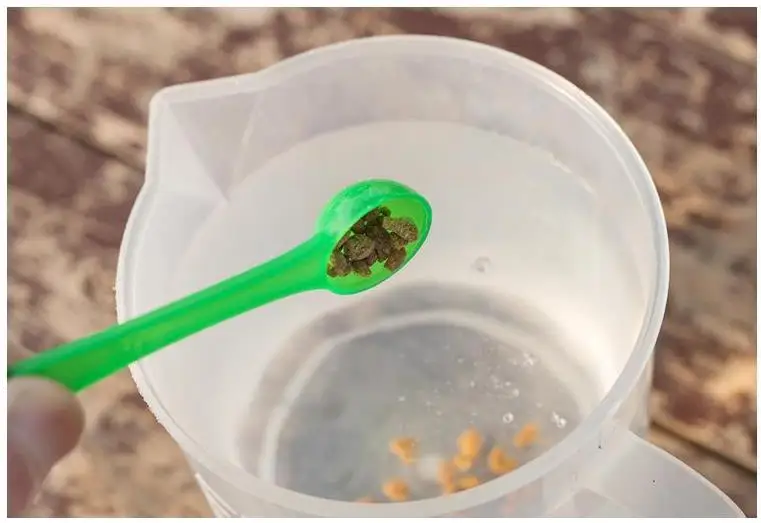 125 г садовое универсальное водорастворимое удобрение для цветов растений