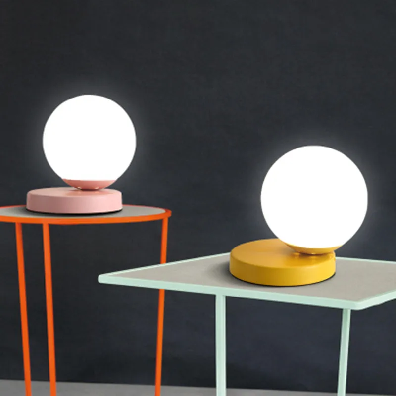 Скандинавская настольная лампа простой современный прикроватный светильник