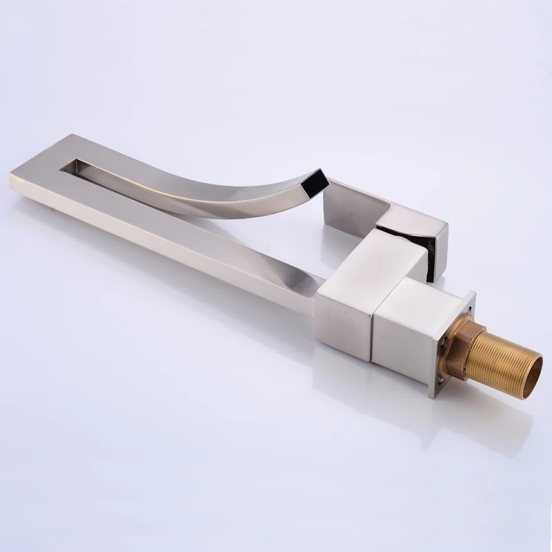 Европейский кухонный смеситель с креплением на раковину хромированный