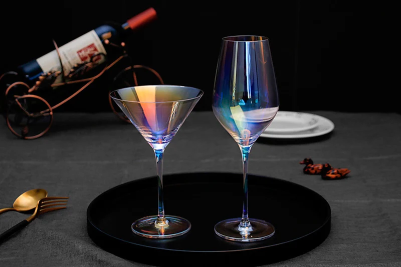 Классическая мода в форме бокала с красным вином высокого качества дома вечерние