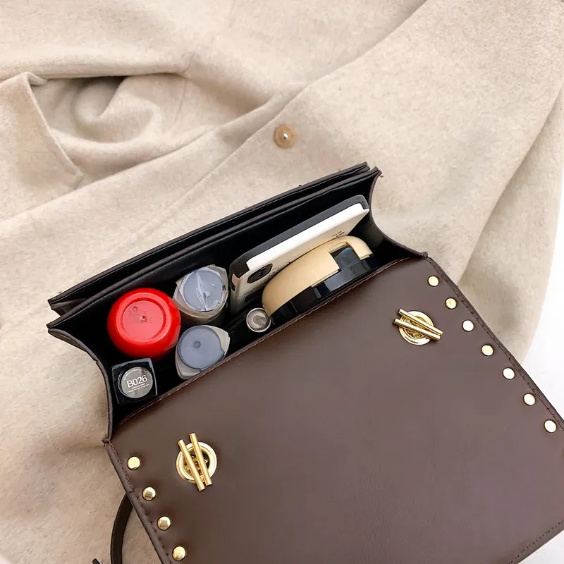 

Women Rivet Crossbody Bag Luxury Designer Handbag with Lock Small Flap Messenger Bags Female Quality Pu Leather Shoulder Bag Sac