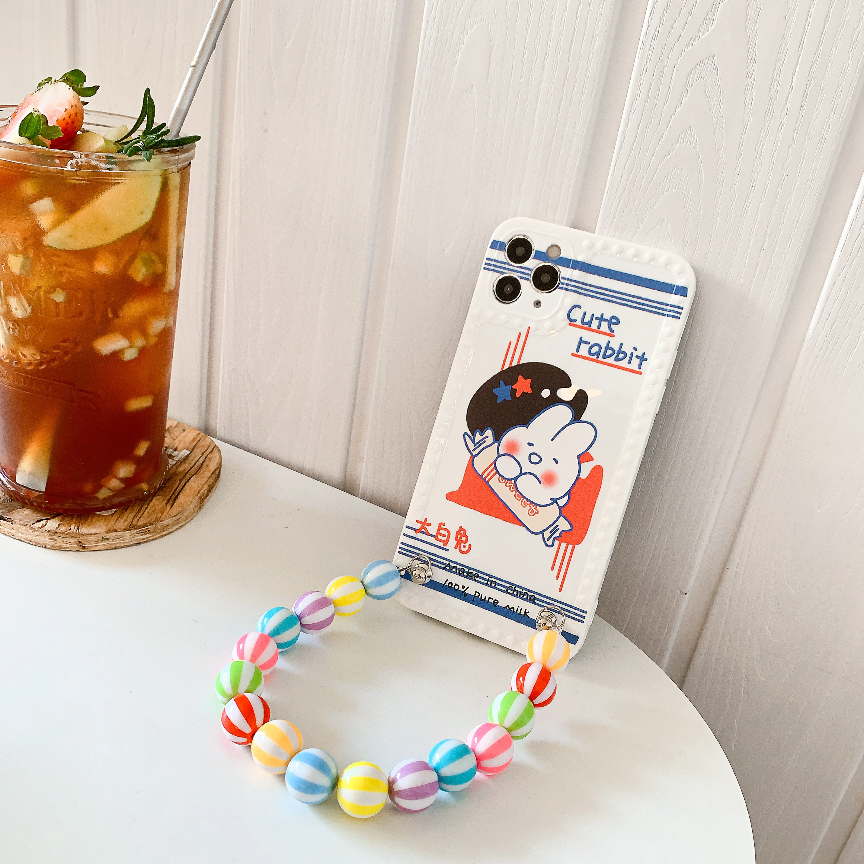 

Gold diamond milk candy candy bracelet suitable for iphone 12 pro mobile phone case 11 7 8 plus X XS Max Xr mini protective case