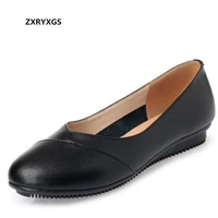promotion 2021 new spring soft sole light comfortable mothers shoes flat shoes large size black white casual shoes woman flats