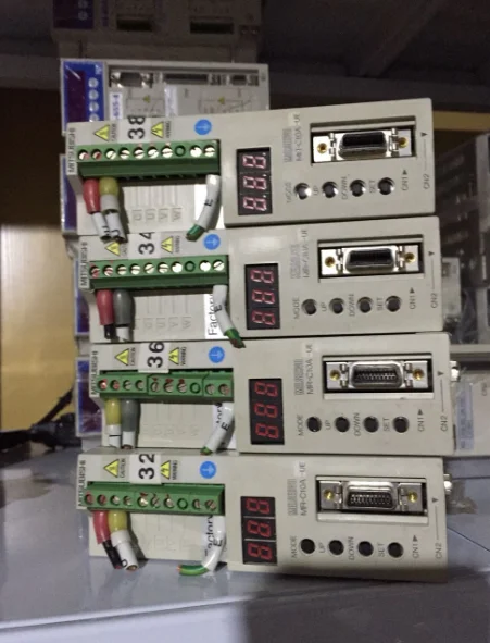 Флэш драйвер для сервопривода б/у новый внешний вид 90% гарантия 3 месяца флэш