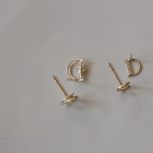 

Korean Simple Design Letter D Earrings Fashion Women's Gold Plated Pierced Earring Personality Trendsetter Women's Party Jewelry