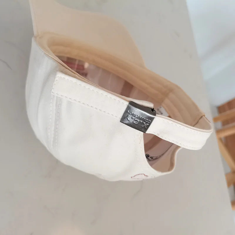 

New ins light-colored hats for men and women couples spring and summer fashion letters baseball caps student outdoor caps