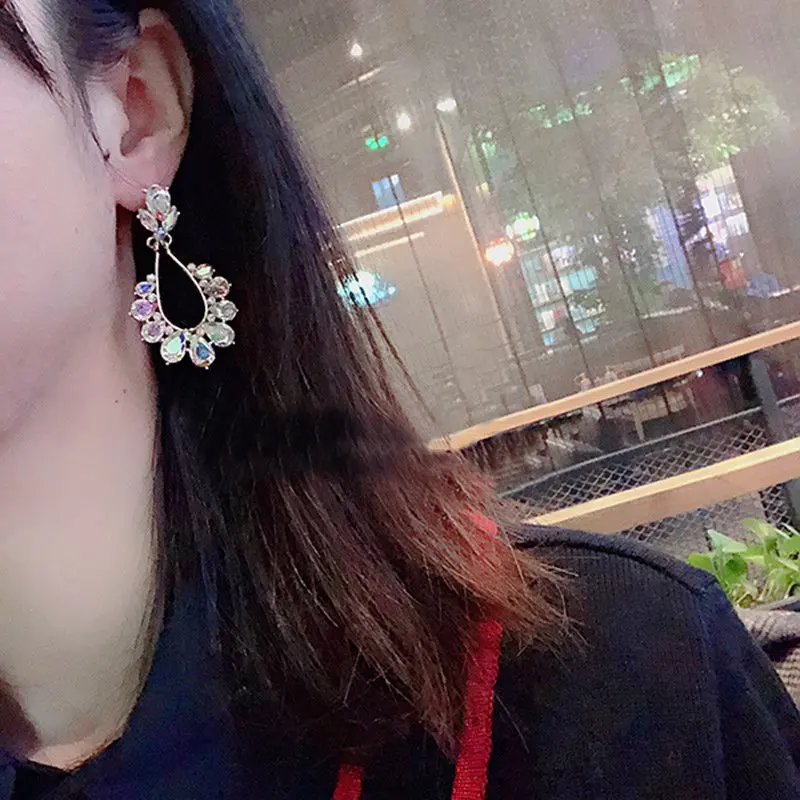 Новые модные геометрические аксессуары в Корейском стиле с кристаллами форме