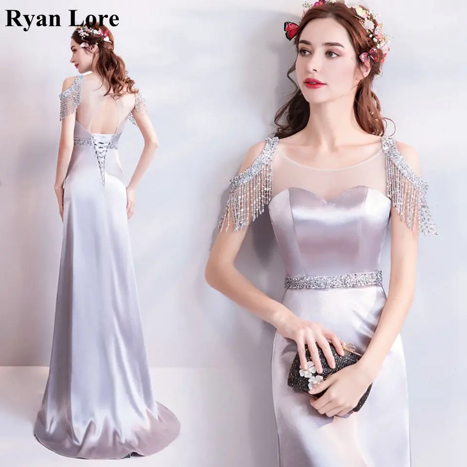 Женское атласное платье русалка элегантное вечернее серебристого цвета с