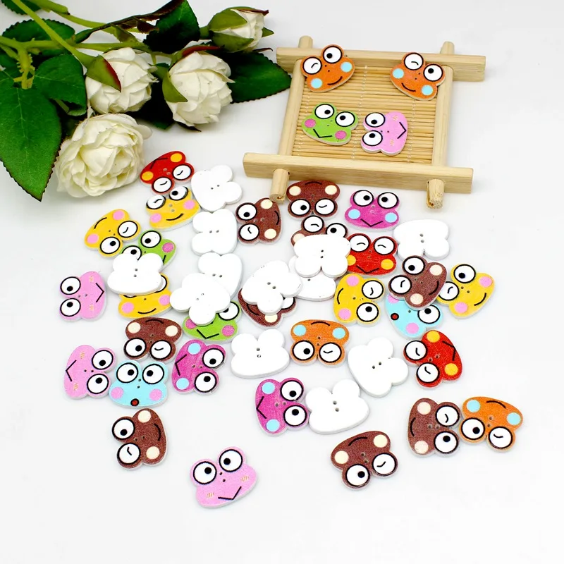 

50 шт./упак. мультфильм лягушка пуговицы 2 отверстия деревянные пуговицы декоративная одежда ручной работы аксессуары