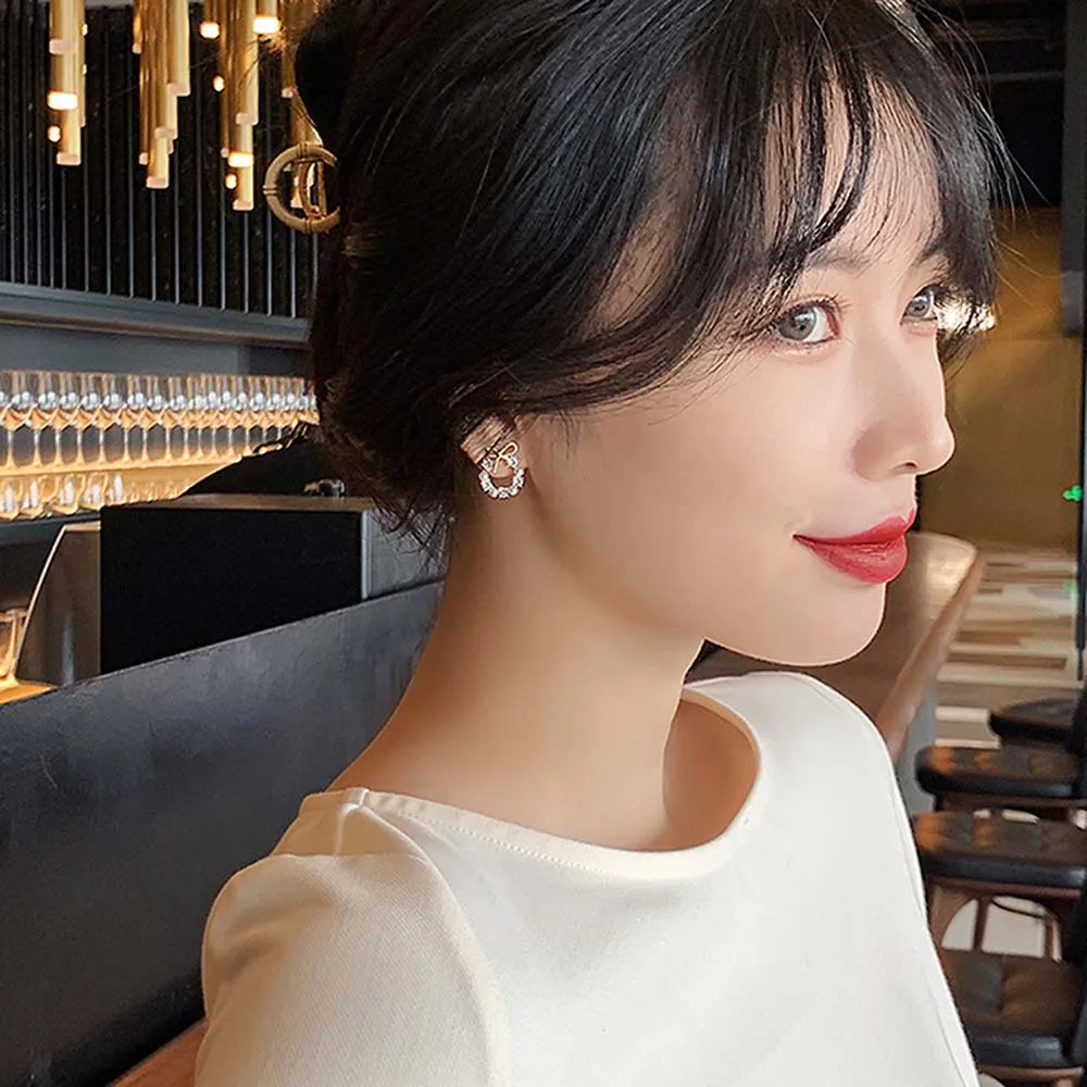 

Han Edition 2021 Small Contracted Bowknot Pearl Earring Circular Geometric Jewelry Gifts