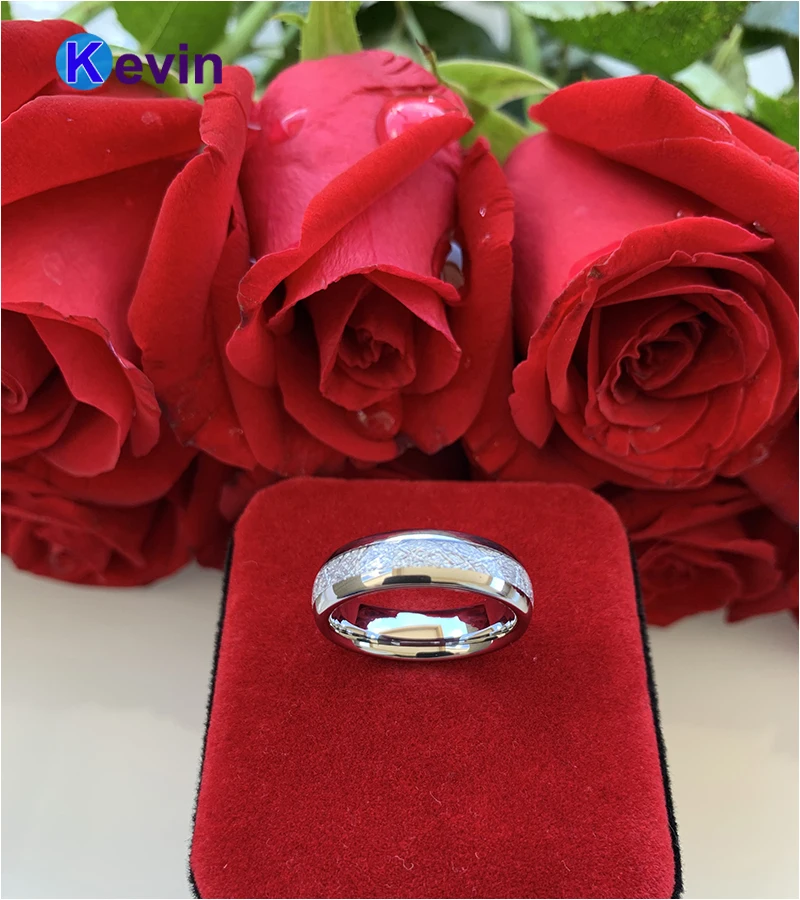 Метеоритовое кольцо Женское с белой инкрустацией метеорита ширина 6 мм 8 удобная