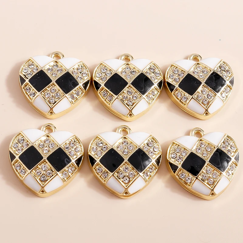 

4pcs New Trendy Chess Grid Charms Black White Plaid Crystal Heart Charms for Earrings Bracelet Necklace Pendants DIY Accessories