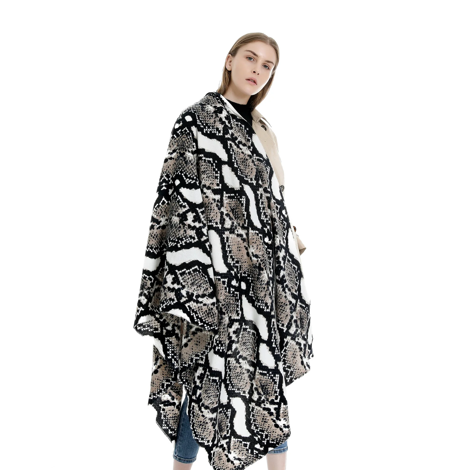 Осенне зимний шарф женский кашемировый длинный змеиный принт с животным ворсом