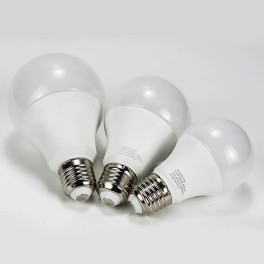 Светодиодный ные лампы лампа высокой яркости светодиодный Энергосберегающая E27