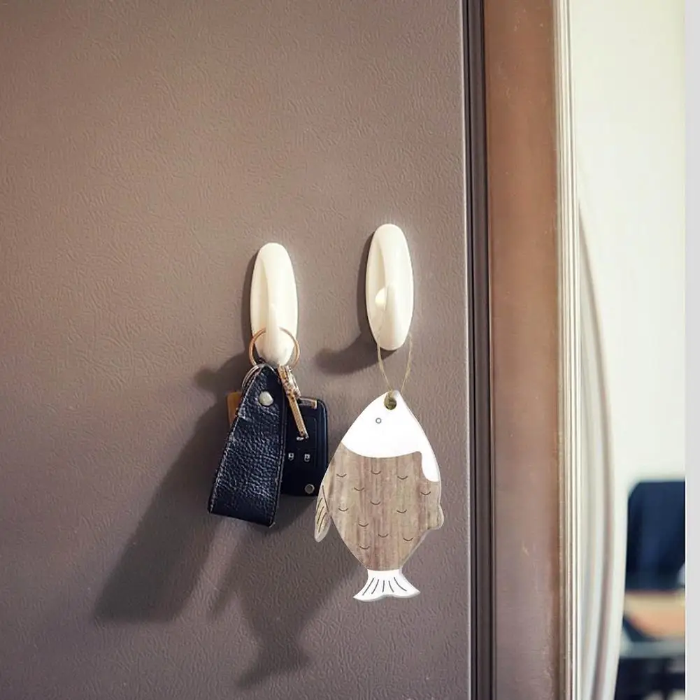 

4PC wooden fish Ornaments Graffiti Style Fish Shaped Hanging Pendants Wooden garden living room ocean fish hanging Decor