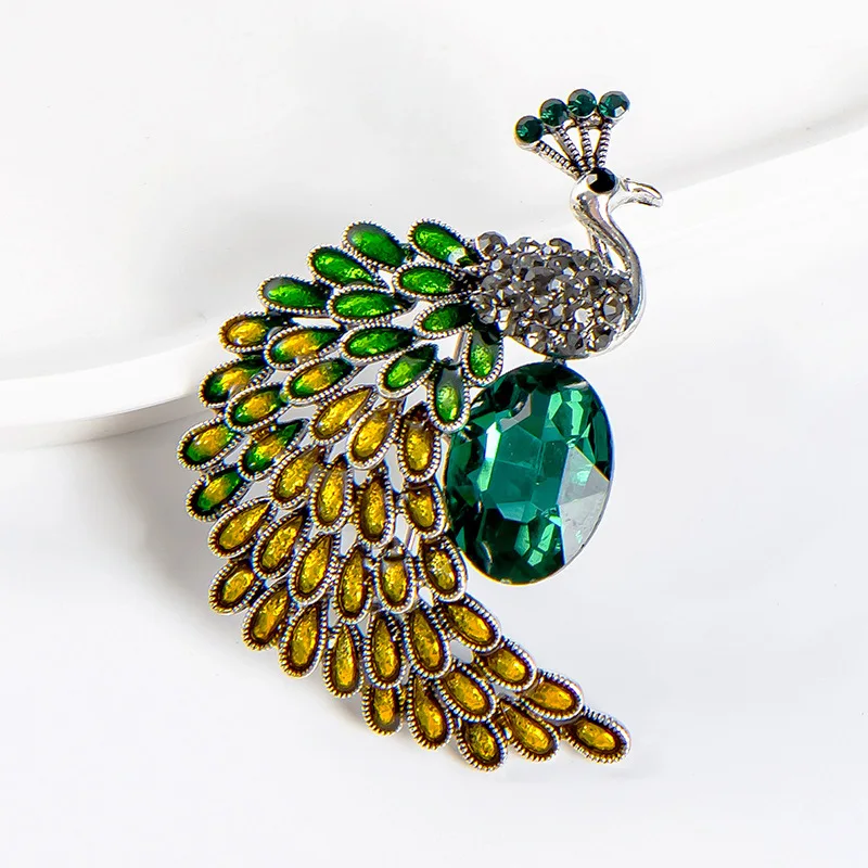 

Retro brooch female classical peacock pin wild coat suit coat corsage shawl buckle pin decorative accessories