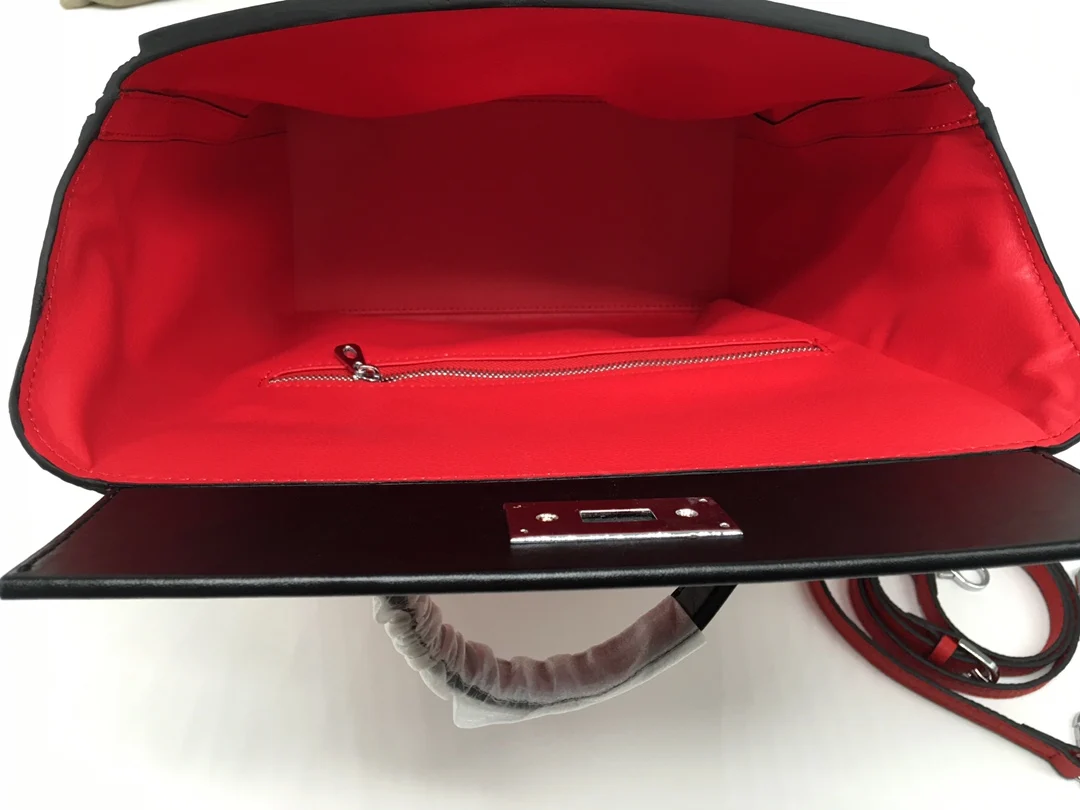 

New leather lady bag of 2021 lychee striped calfskin one-shoulder handbag leisure large capacity catfish bag