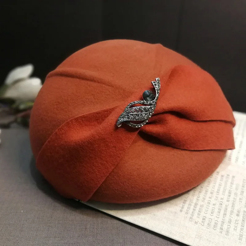 Rust red Новинка, австралийские шерстяные женские шапки, Теплые Зимние береты, шапки бини, стразы, украшение для церкви, свадебное платье, женская шапка, 9 цветов - Цвет: Rust red