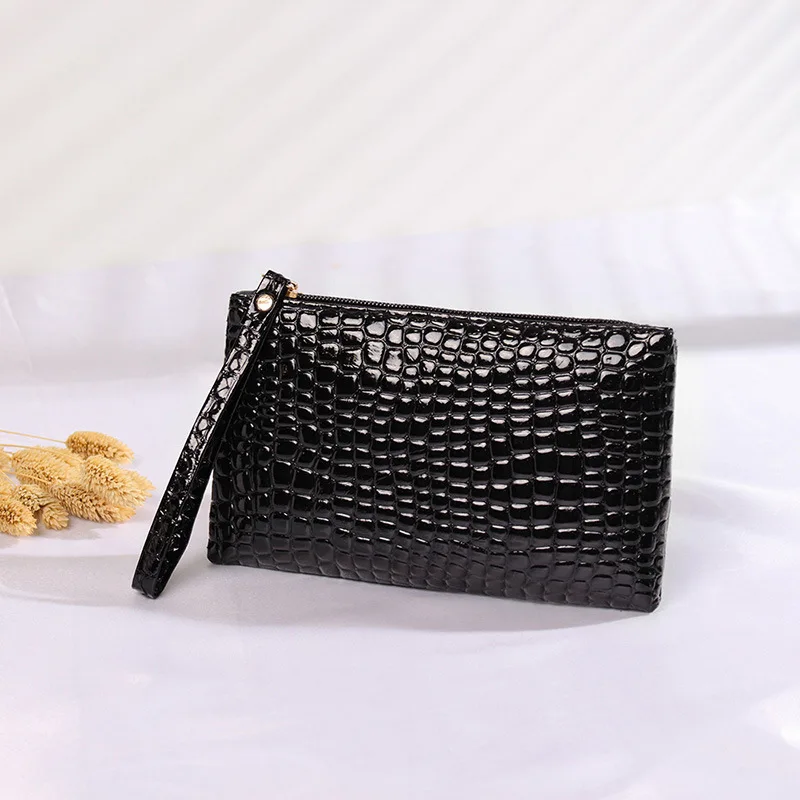 

Ladies clutch