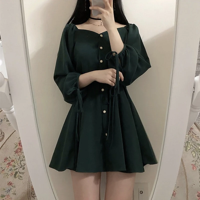 Корейское женское мини платье милое однобортное с квадратным воротником и