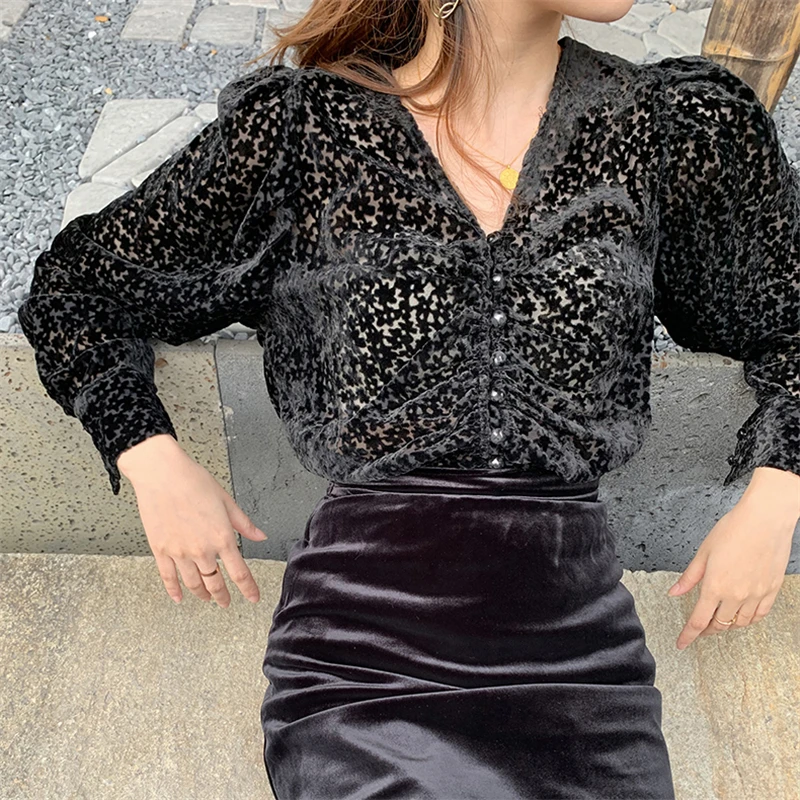 Женская кружевная блузка на пуговицах элегантная ажурная с длинным рукавом и