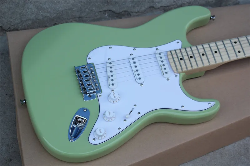

High quality st electric guitar, white guard, SSS white pickup, maple fingerboard, can be customized according to requirements a