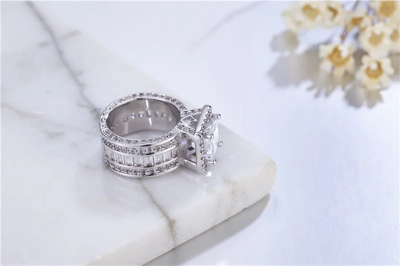 Женские 0 4 &quotШирокий квадрат монитора удобен кластера обручение 4ct Сона алмаз