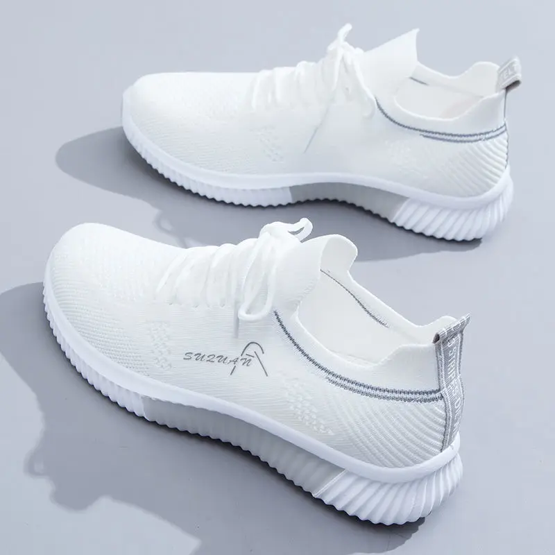 

Small white shoes new sports shoes schoolgirl Korean version of the casual hollow breathable single shoes