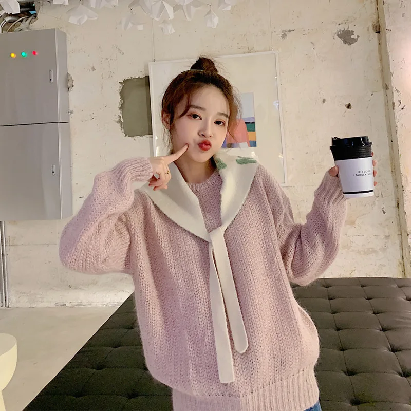 Вязаный шарф для шейного отдела позвоночника в кондиционирующей комнате с