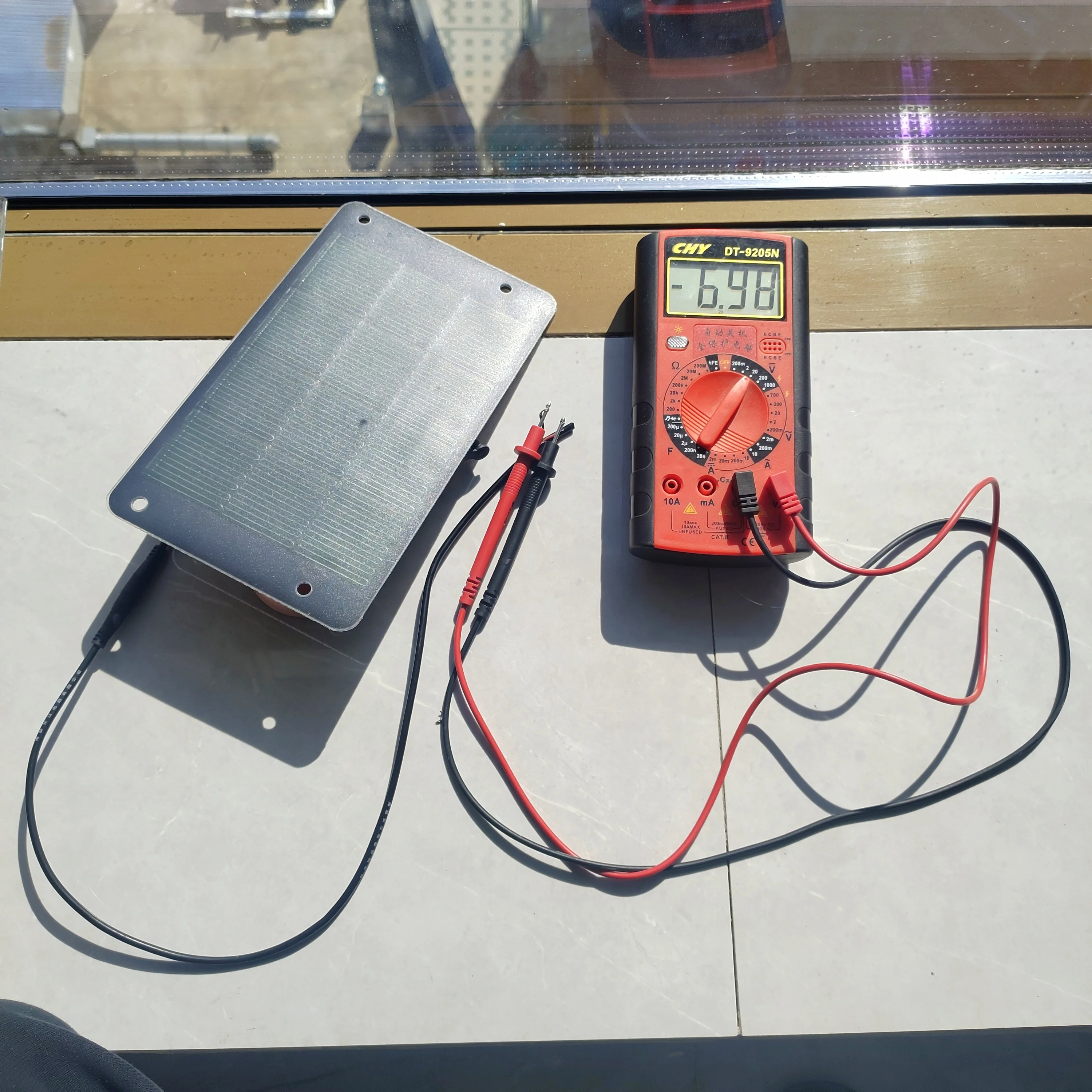 Портативные электроприборы на солнечной батарее фотоэлектрическая ячейка с