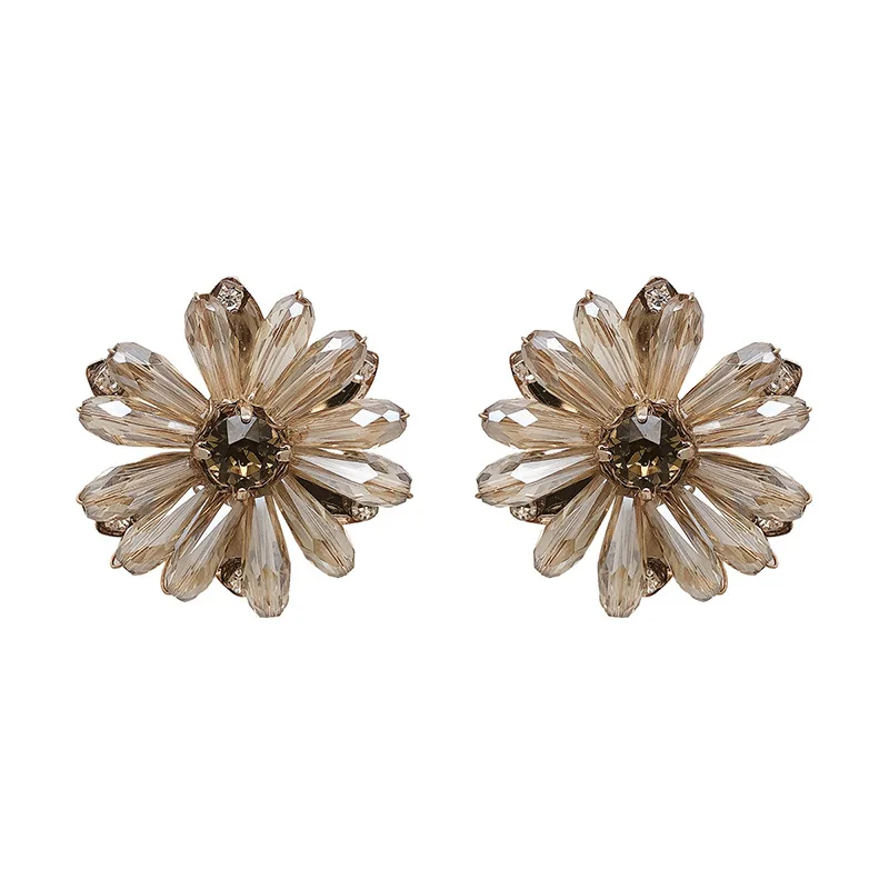 

New Transparent Acrylic Flower Petal Beads Stud Earrings For Women Summer Holiday Sweet Pendientes Jewelry