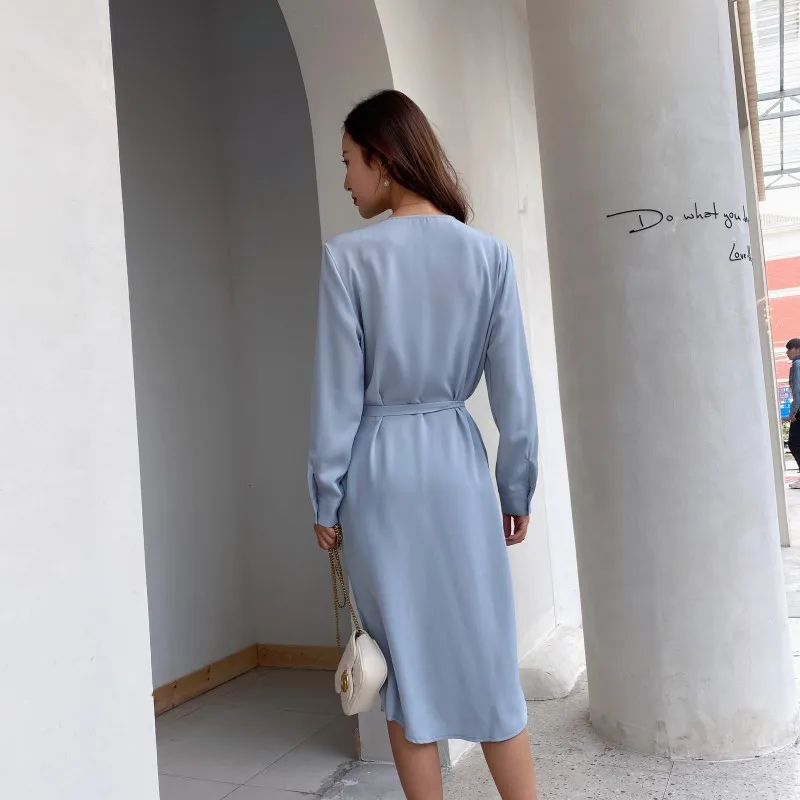 Женское прямое платье normcore синее до колена с длинным рукавом и большим отворотом