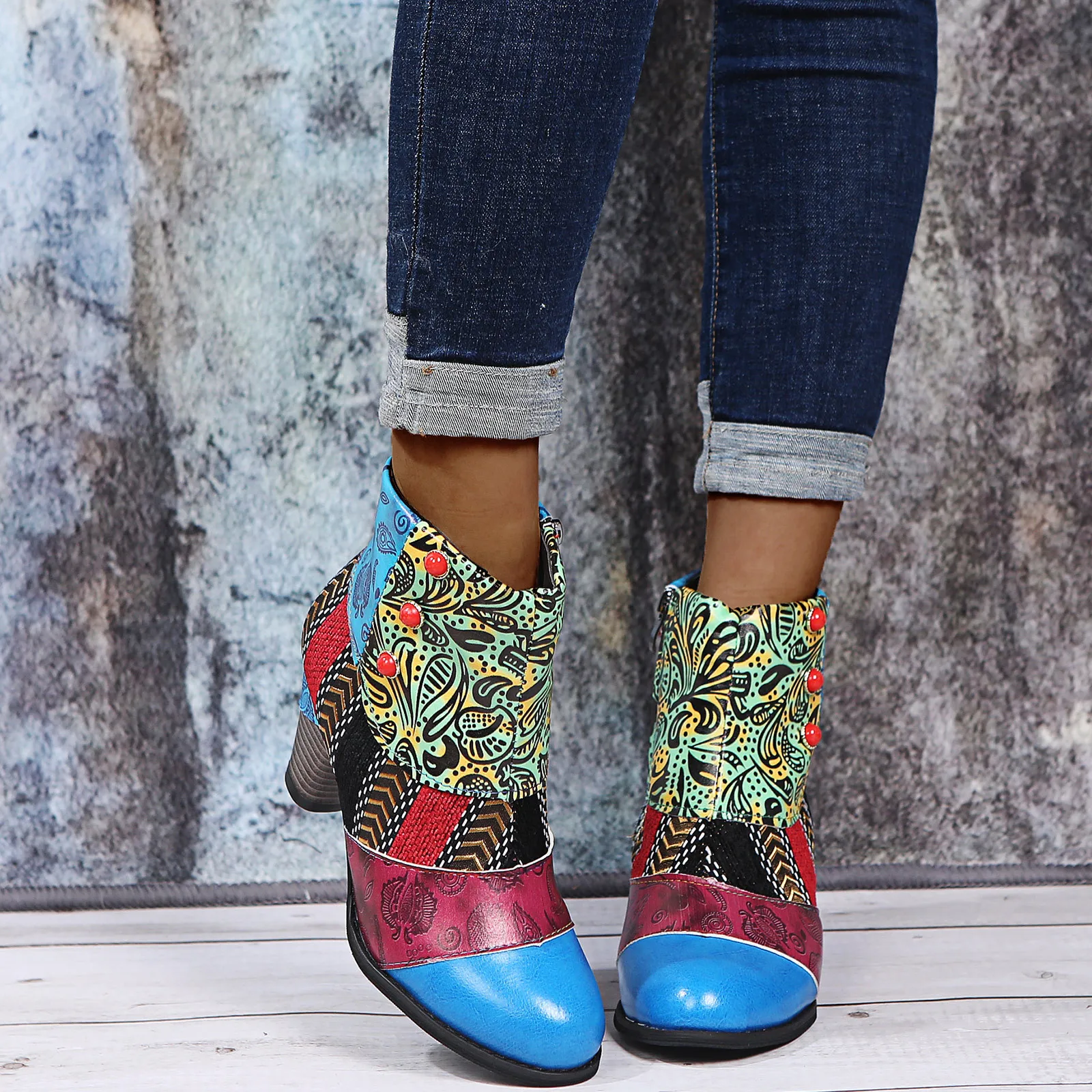 Этническая обувь