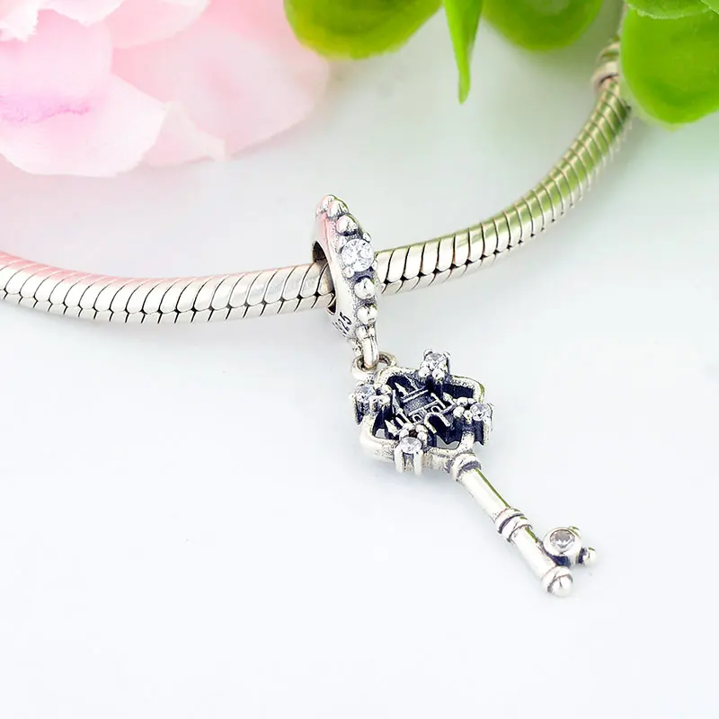 Женская серебряная подвеска в виде замка | Украшения и аксессуары