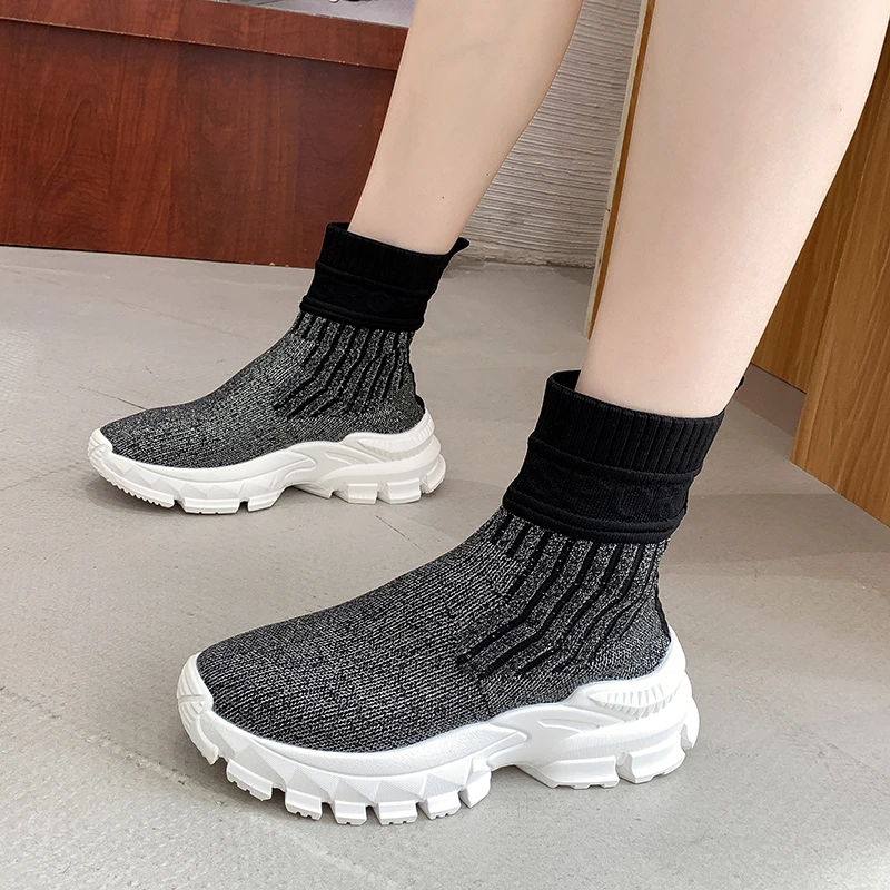 

Hot new set of foot socks boots autumn and winter fashion all-match women's outdoor sports thick-soled casual knit short boots