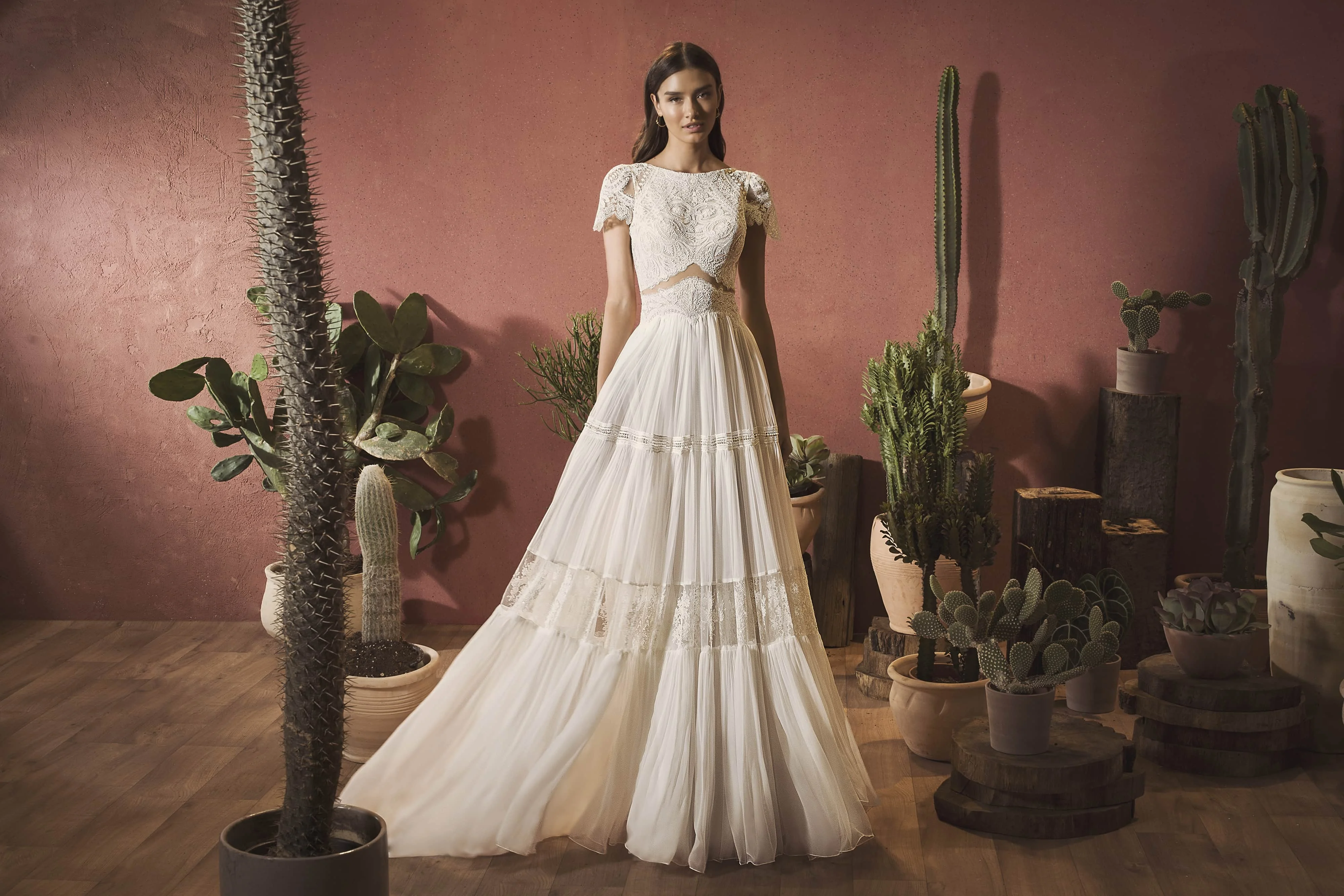 Винтажное богемное свадебное платье с открытой спиной модель 2020 года коротким