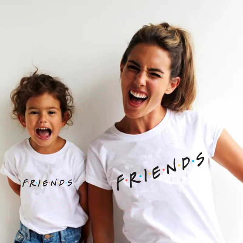 

1PC FRIENDS Printed T-shirt Mom and Daughter Matching Clothes Casual Family Look Kids Tshirt+Mom T Shirt Matching Family Outfits