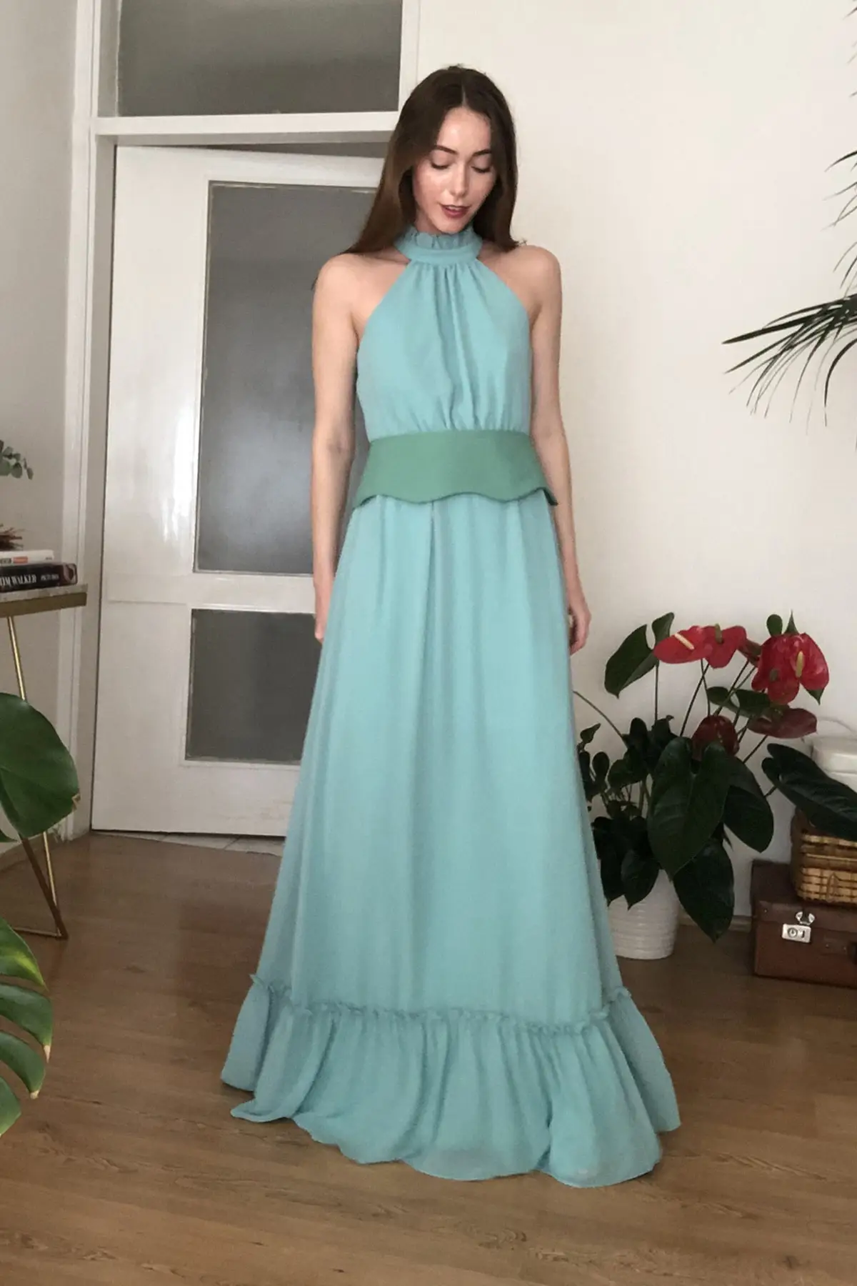 

Вечернее и выпускное платье с арками Trendyol TPRSS20AE0289
