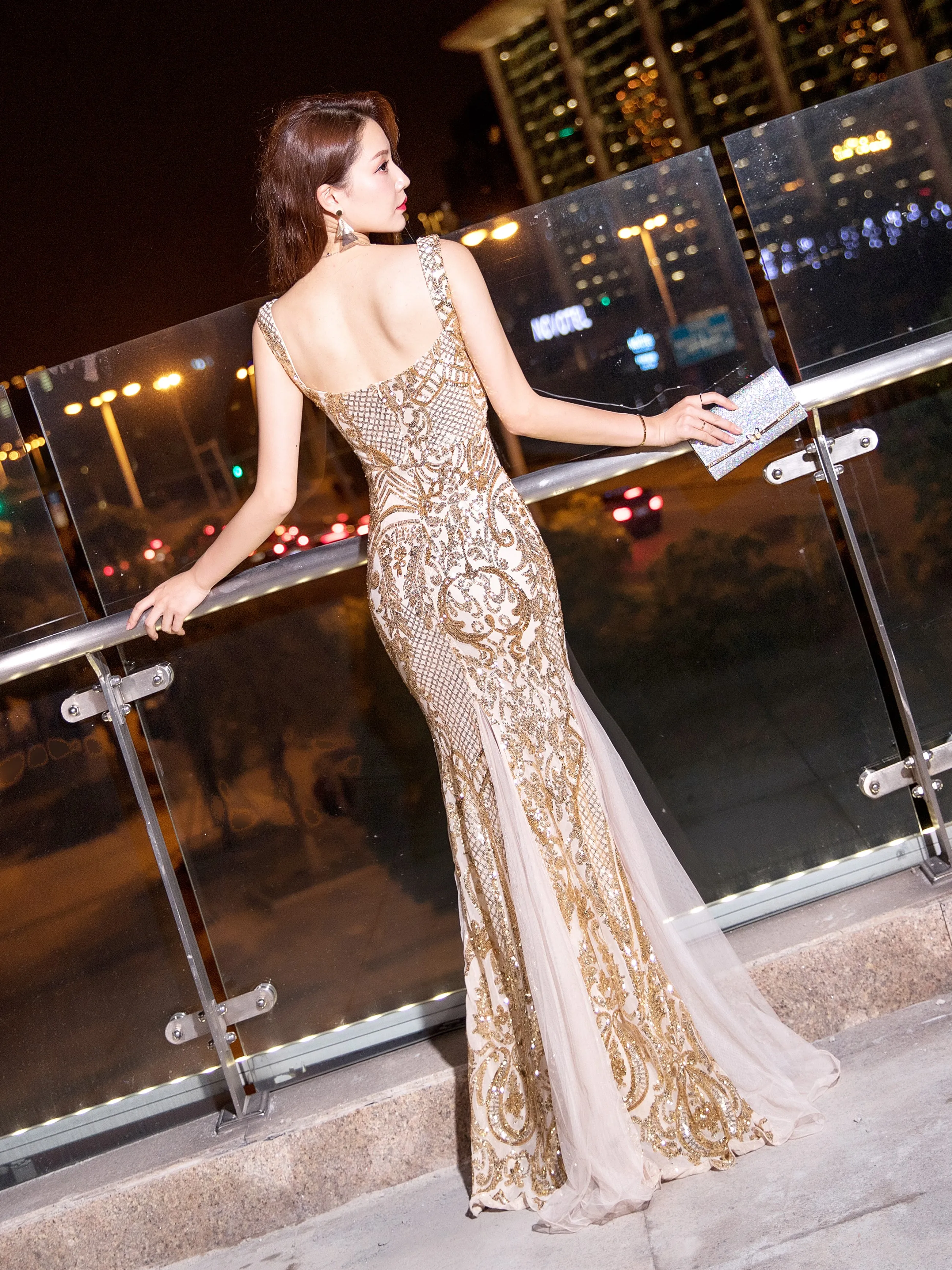 

Luxury Gold Sequin Evening Dress 2020 Women New Banquet Long Noble Sexy Mesh Mermaid Gown Prom Party Dresses Vestidos De Fiesta