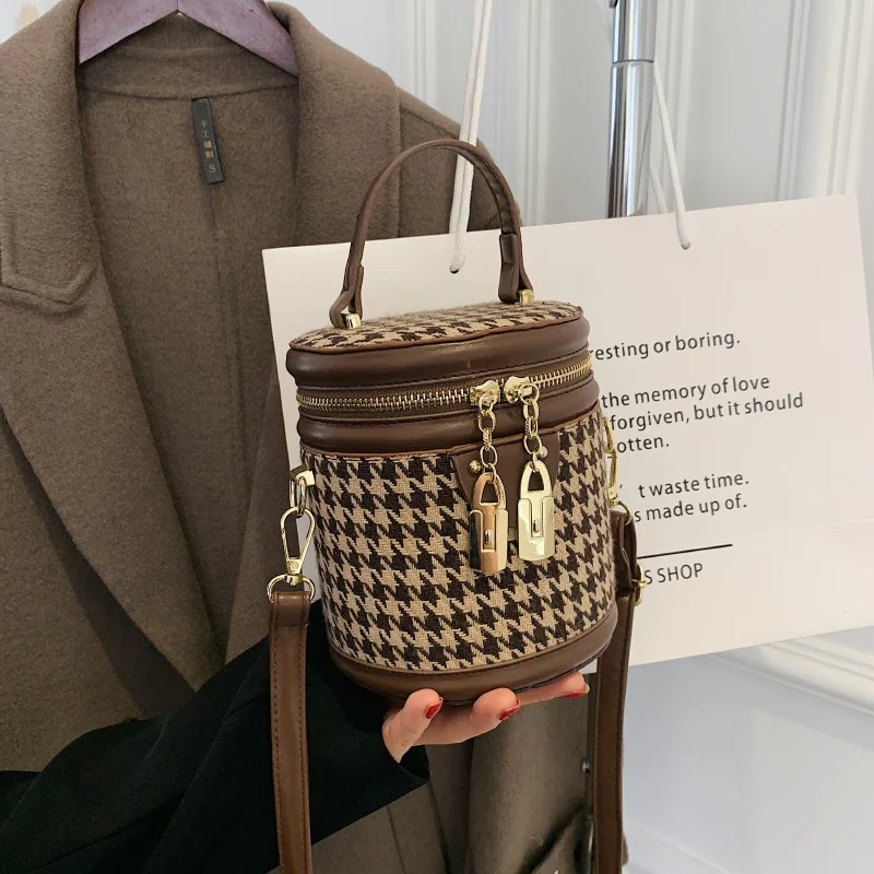 

Сумка на плечо с рисунком «гусиная лапка», 2021