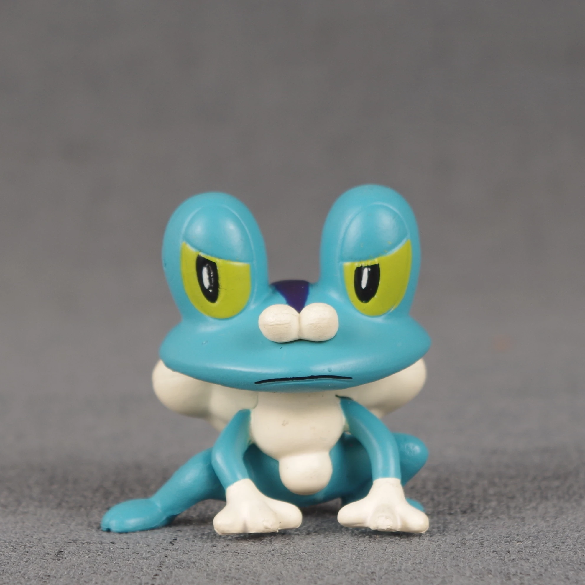 

TAKARA TOMY Genuine Pokemon Action Figure Pictorial Book 656 Froakie MC Elf Model Doll Collect Souvenirs Toy Gifts