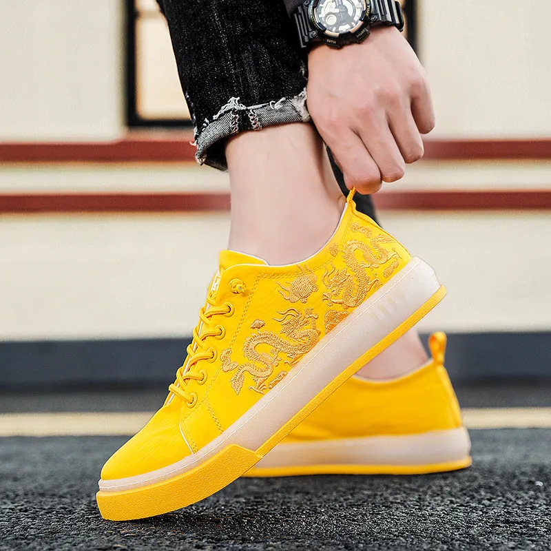 2021 Fashion Yellow Flower Embroidered Shoes Men Summer Sneakers Platform Flats Breathable Silk Cloth Casual |