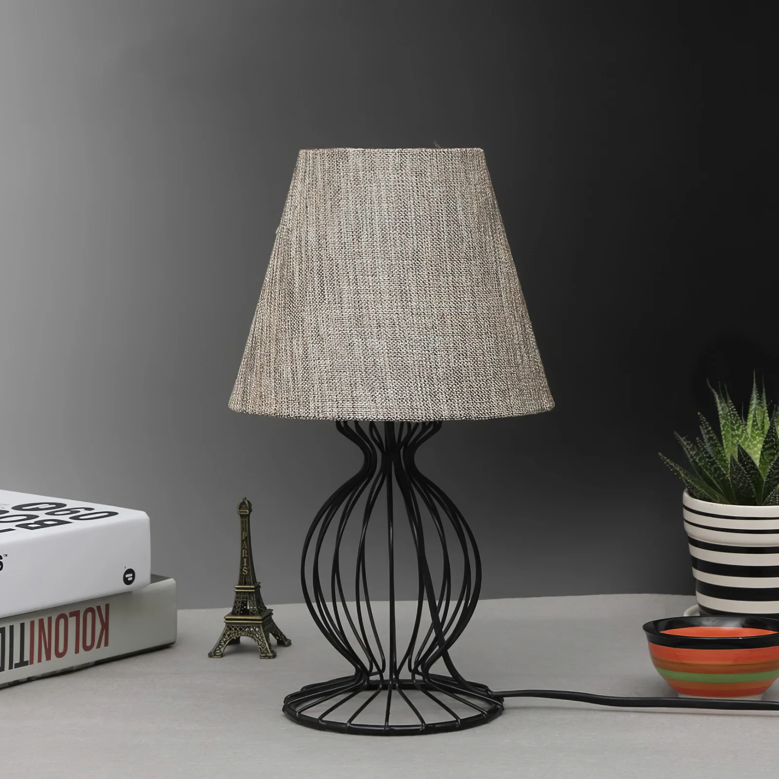 

2pcs Table Lamp Shade Easy to Install Linen Lamp Shape Decorative E27 Lamp Shade for Home Living Room Bedroom Hotel Room