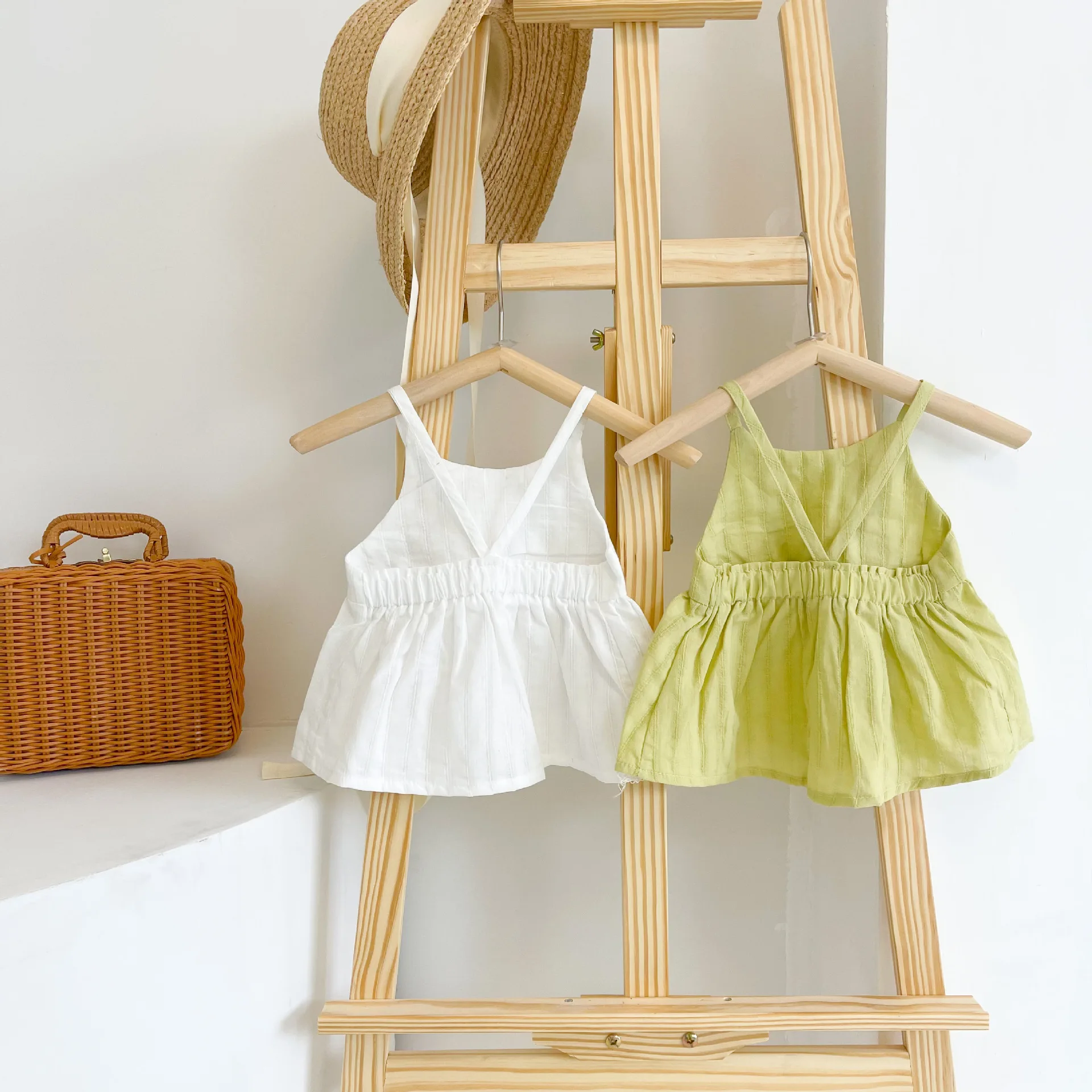 Летняя одежда для девочек платье на бретельках + шорты комплект из 2 предметов