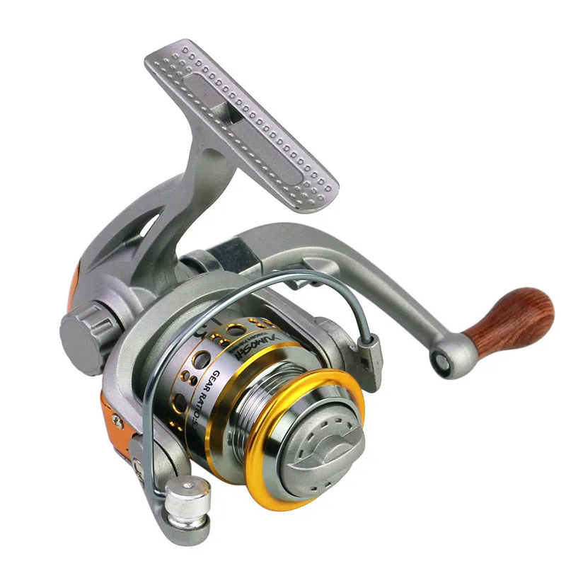 

2020 New MINI Type Fishing Reel Wooden handshake 5.2: 1 Metal Fish Reel Exquisite Spinning Reel Fishing Gear Outdoor Tools