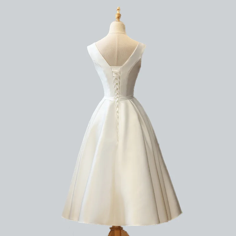 Женское вечернее платье из саржевого атласа короткое для выпускного вечера